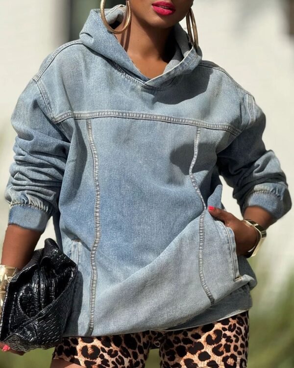 Georgene | Oversize’owa damska bluza z kapturem z postarzanym efektem denimu – Niebieski