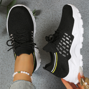 Maxine | Damskie sneakersy ortopedyczne z podparciem łuku stopy i szerokim przodem – Czarny