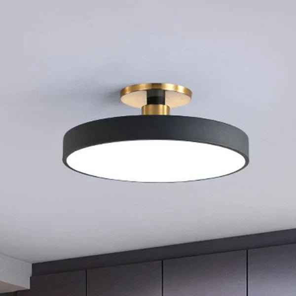 Okrągła sufitowa lampa LED w stylu skandynawskim