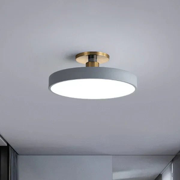 Okrągła sufitowa lampa LED w stylu skandynawskim
