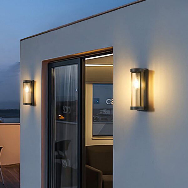 Nowoczesna zewnętrzna lampa ścienna do ogrodu i patio