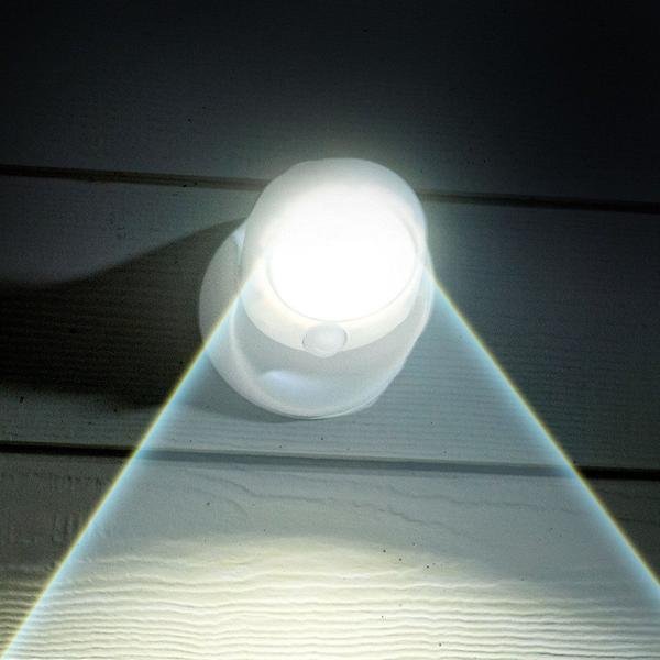 Bateryjna lampa zewnętrzna LED z czujnikiem ruchu