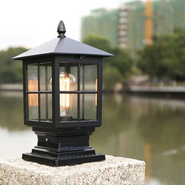 Trwała stojąca lampa zewnętrzna o klasie IP65
