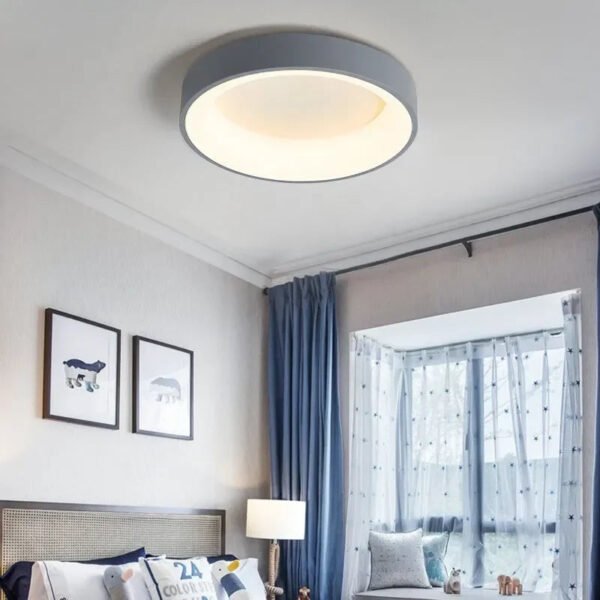 Okrągła minimalistyczna lampa sufitowa LED w nordyckim stylu