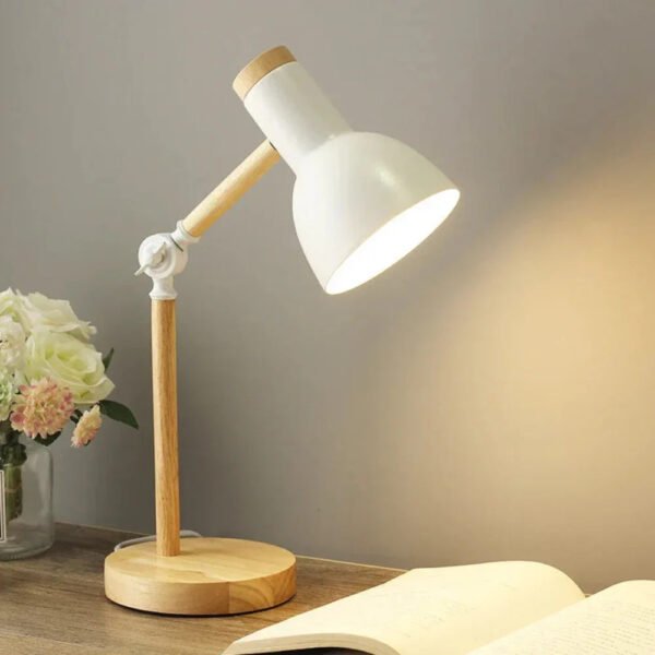 Kompaktowa lampa biurkowa z regulowanym ramieniem