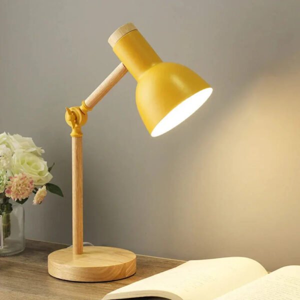 Kompaktowa lampa biurkowa z regulowanym ramieniem
