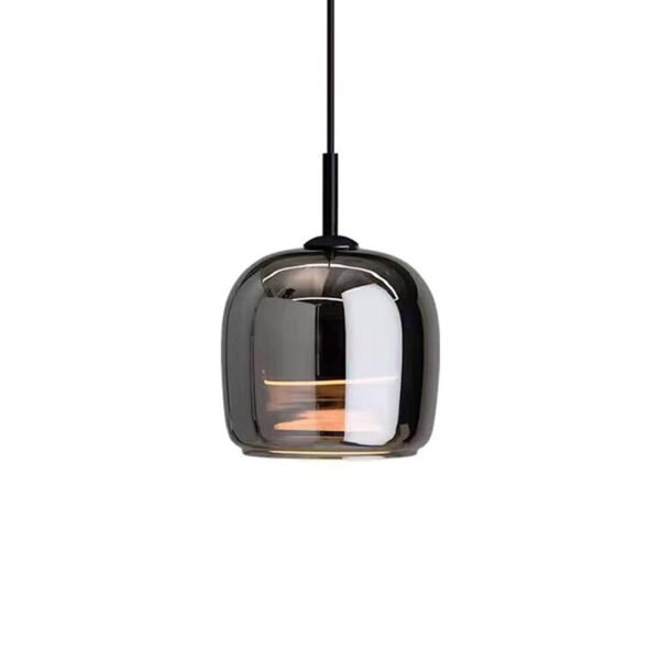 Czarna szklana lampa wisząca w stylu skandynawskim
