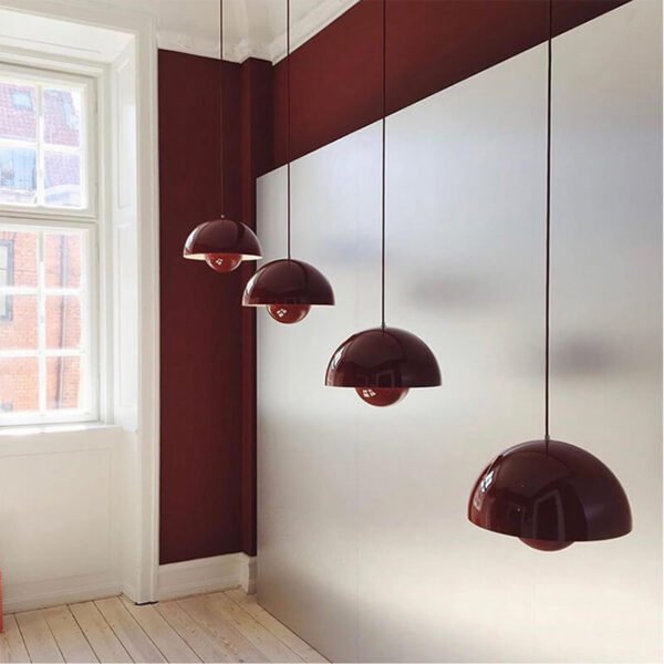 Skandynawska metalowa lampa wisząca z regulowanym przewodem