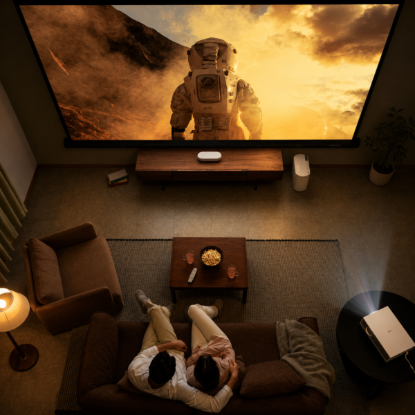 Kompaktowy projektor przenośny 1080P z WiFi 6