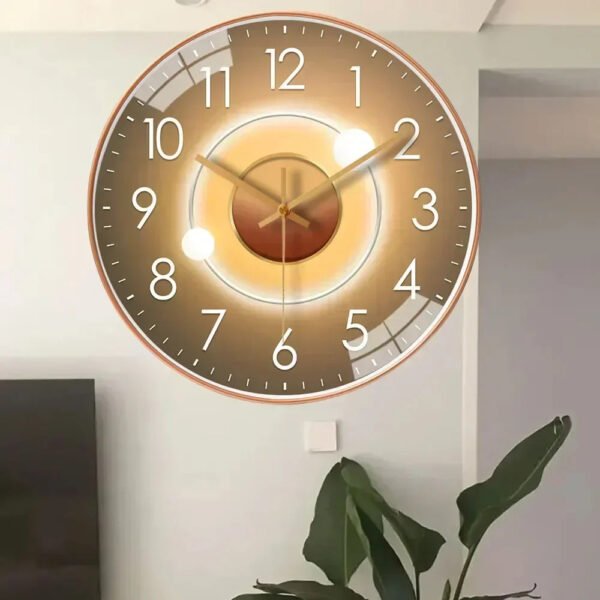 Cichy dekoracyjny zegar ścienny o średnicy 30 cm