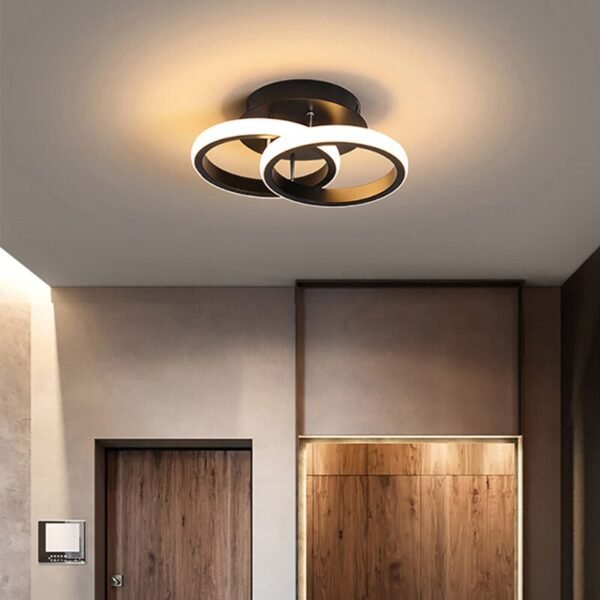 Lampa sufitowa LED z trzema ruchomymi pierścieniami