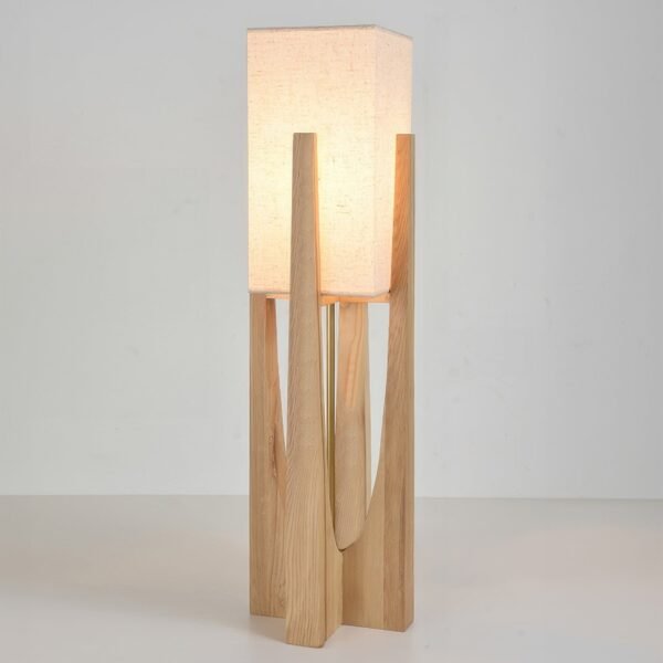 Lampa podłogowa z drewnianą ramą i strukturalnym kloszem