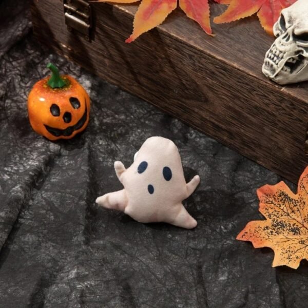 Pluszowa zabawka dla kota z motywem Halloween i sznurkiem