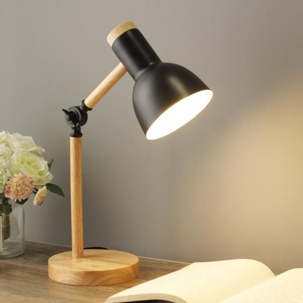 Regulowana lampa stołowa w nordyckim stylu